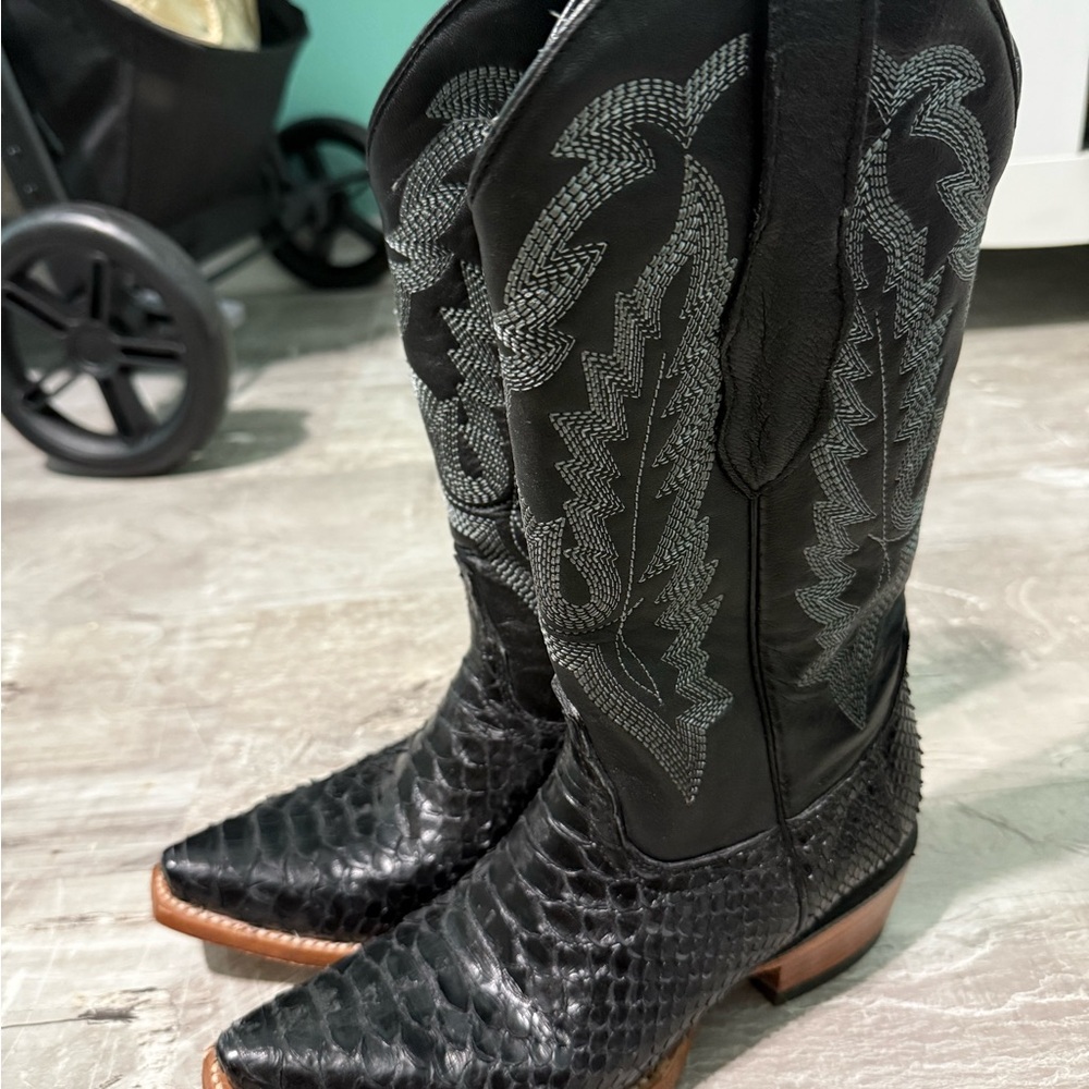 Elegant Black Genuine Python Boots - image 2